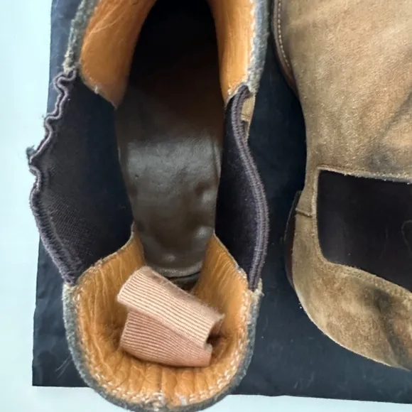 SAINT LAURENT YSL WYATT CHELSEA BOOTS IN SUEDE Size 40/7