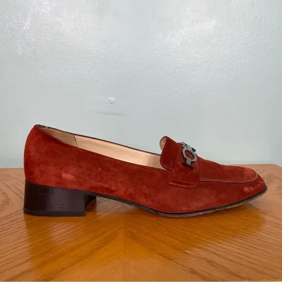 Salvatore Ferragamo Babs Gancini Logo Loafers Suede Women’s Size 8 1/2 Red