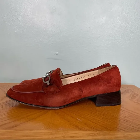 Salvatore Ferragamo Babs Gancini Logo Loafers Suede Women’s Size 8 1/2 Red