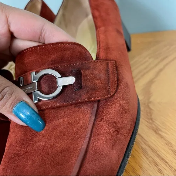 Salvatore Ferragamo Babs Gancini Logo Loafers Suede Women’s Size 8 1/2 Red