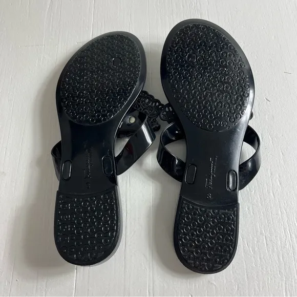 Salvatore Ferragamo Pandy Monogram Bow Jelly Thong Sandals Size 8 Solid Black