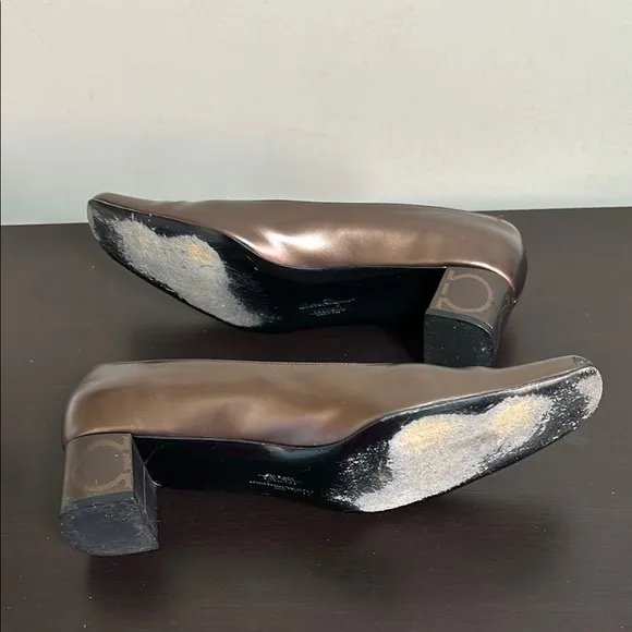 Salvatore Ferragamo Patent Leather Bronze Pumps Heels Italy Sz 9.5 AA