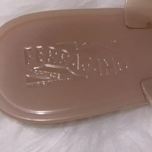 SALVATORE FERRAGAMO PEACH JELLY PERALA BOW THONG SANDALS