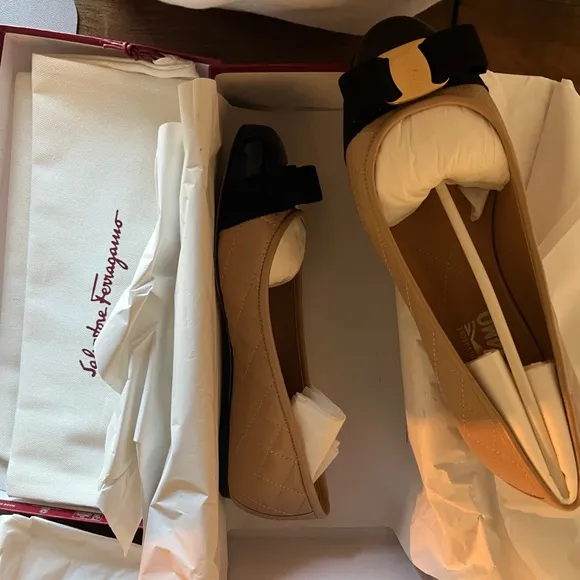 Salvatore Ferragamo Varina Ballet Flats