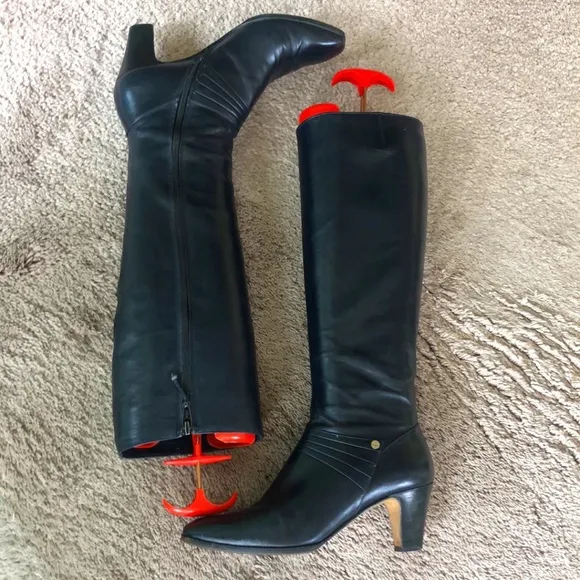 Salvatore Ferragamo Women's AUTHENTIC Boots Sz 7AA