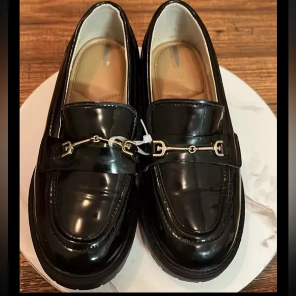 Sam Edelman LEATHER KID TULLY LUG SOLE LOAFER Black Box W/Gold Chain Decorative
