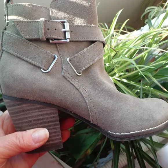 Sam Edelman Morris Suede Bootie 6M Flint Grey Side Zip Stacked Heel