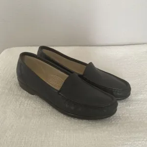 SAS Tripad Comfort women’s Black Leather Loafers Slip On shoes. Women Size 10