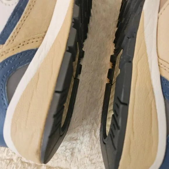 Saucony Shadow 6000 M's 8, premium SandnNavy sneakers. No! Insoles &amp; No! Laces.