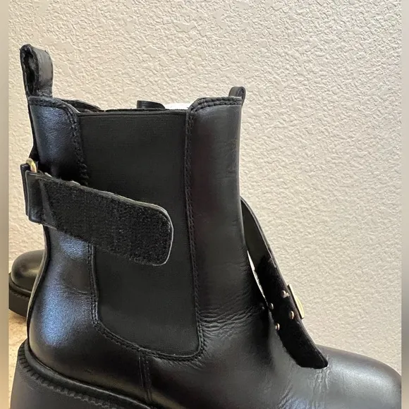 SB17 Steve Madden Women’s Gate Black Boots Size 7.