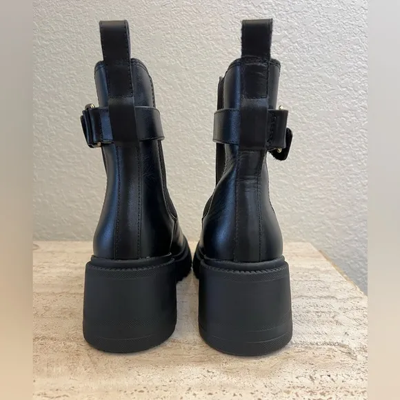 SB17 Steve Madden Women’s Gate Black Boots Size 7.