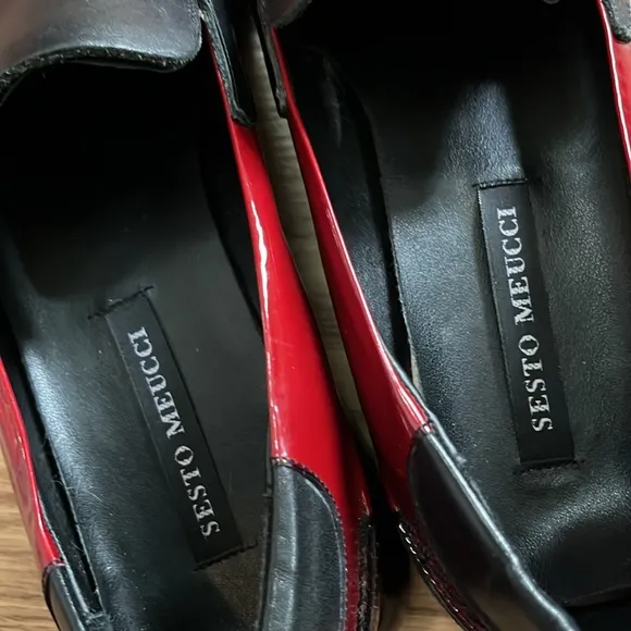 SESTO MEUCCI PATENT LEATHER LOAFERS RED BLACK SIZE 7.5M MADE IN ITALY