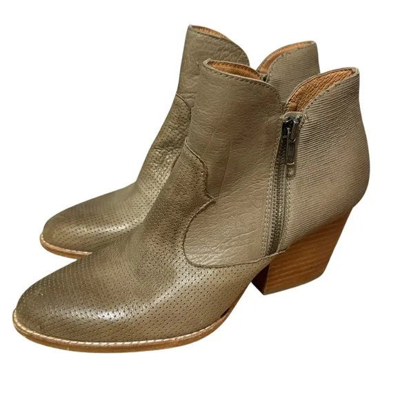 Silent D heeled ankle boots khaki western pointed toe booties 39/ 8 - 8.5