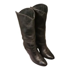 Size 10 M Vintage Western Style Boots From St. John's Bay