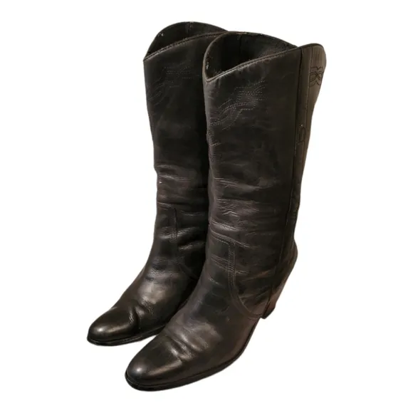 Size 10 M Vintage Western Style Boots From St. John's Bay