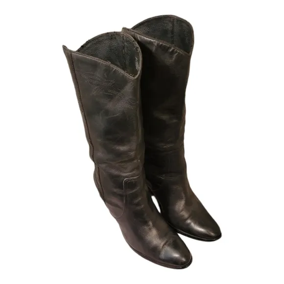 Size 10 M Vintage Western Style Boots From St. John's Bay