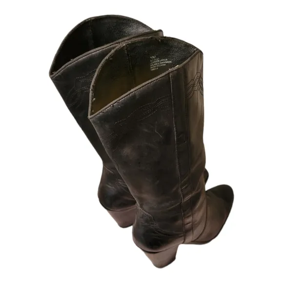 Size 10 M Vintage Western Style Boots From St. John's Bay