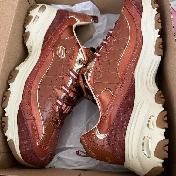 Skechers D’lites 149735 First Class Collection Elite Cognac Brown Size 11 NEW
