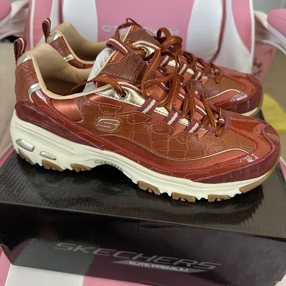 Skechers D’lites 149735 First Class Collection Elite Cognac Brown Size 11 NEW