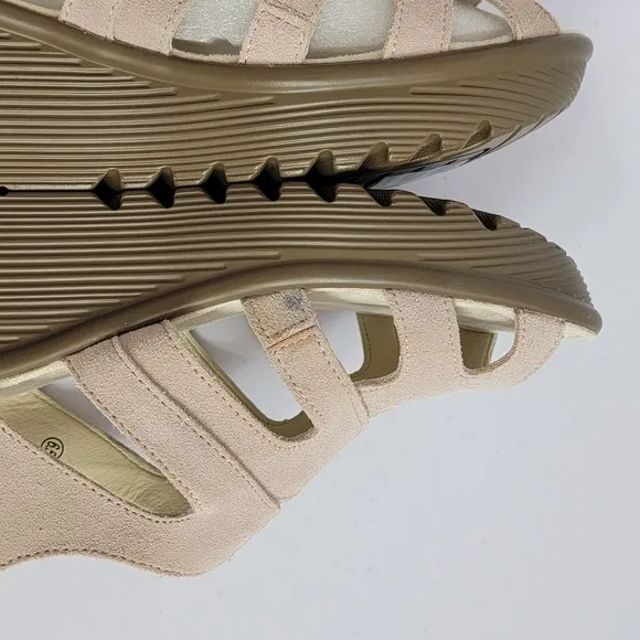 Sketchers Blush Pink Suede Parallel Wedge Peep Toe Slingback Sandals Sz 6.5 NWOT
