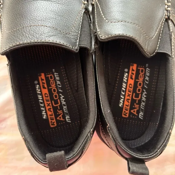 Sketchers Relaxed Fit Harper-Forde Black Slip on Loafers memory foam SZ 9 NWT