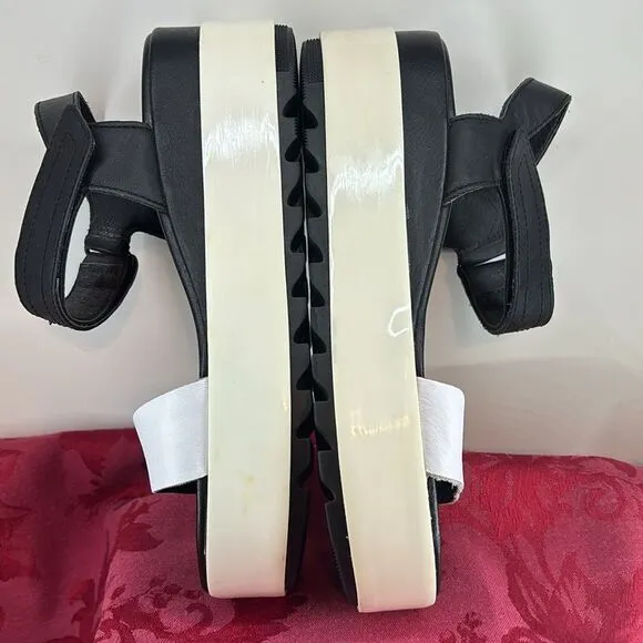 SOREL Cameron Black and White 2 1/2 inch Platform Sandals W 6 1/2
