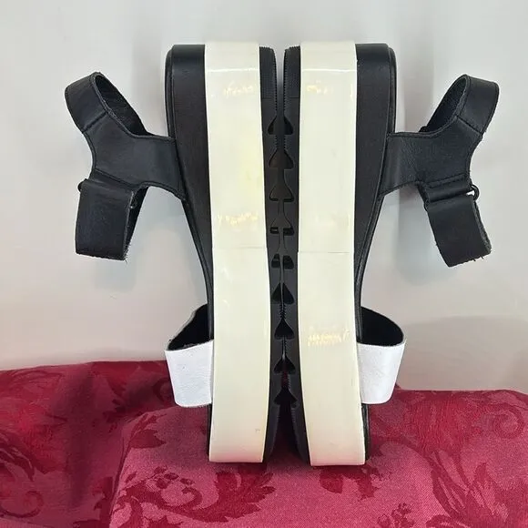 SOREL Cameron Black and White 2 1/2 inch Platform Sandals W 6 1/2