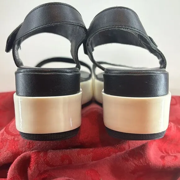 SOREL Cameron Black and White 2 1/2 inch Platform Sandals W 6 1/2