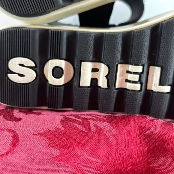 SOREL Cameron Black and White 2 1/2 inch Platform Sandals W 6 1/2