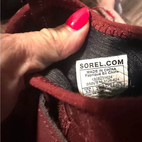 Sorel Women Kinetic Burgundy Sneaker Fabric Hook &amp; Loop Slip on US 6.5 /Eur 37.5