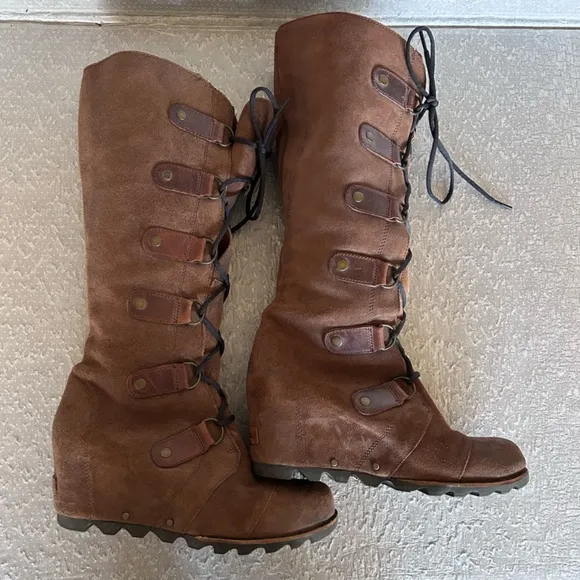Sorel Women’s Joan of Arctic Knee High Brown  Wedge Boots Size 8.5 EU 40.5