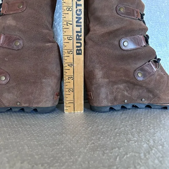 Sorel Women’s Joan of Arctic Knee High Brown  Wedge Boots Size 8.5 EU 40.5