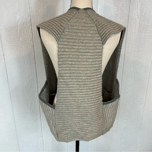 Soyer Gray and Silver Wool Sweater Vest Medium