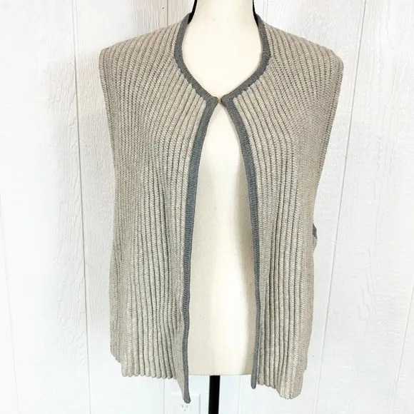 Soyer Gray and Silver Wool Sweater Vest Medium