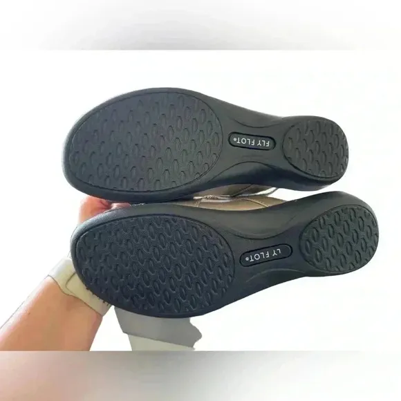 SP3 Fly Flot Velcro Sandals Size 8.5
