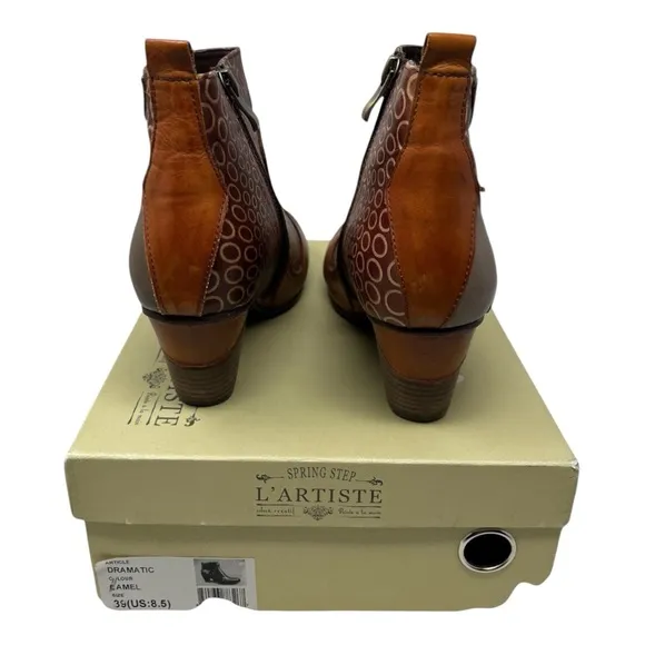 Spring Step L'Artiste Size 39 8.5 Dramatic Leather Ankle Boots Camel Floral