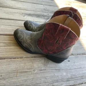 Sterling River gray and red booties