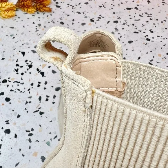 Steve Madden Trekk Sand Tan Pointed Suede Leather Stacked Heel Boots Sz 6.5