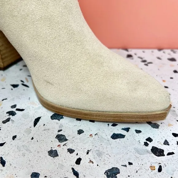 Steve Madden Trekk Sand Tan Pointed Suede Leather Stacked Heel Boots Sz 6.5