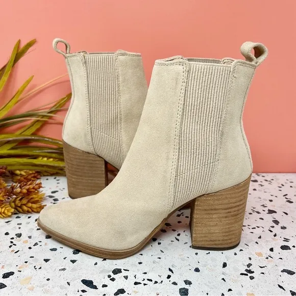 Steve Madden Trekk Sand Tan Pointed Suede Leather Stacked Heel Boots Sz 6.5