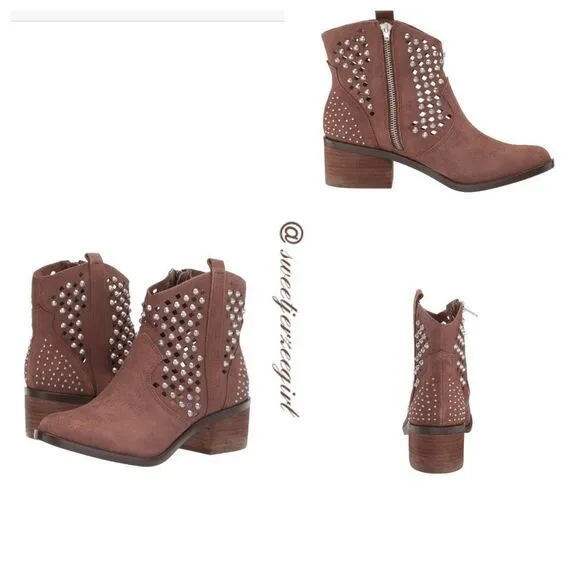 Steve Madden Tan Studded Ankle Boots Size 10