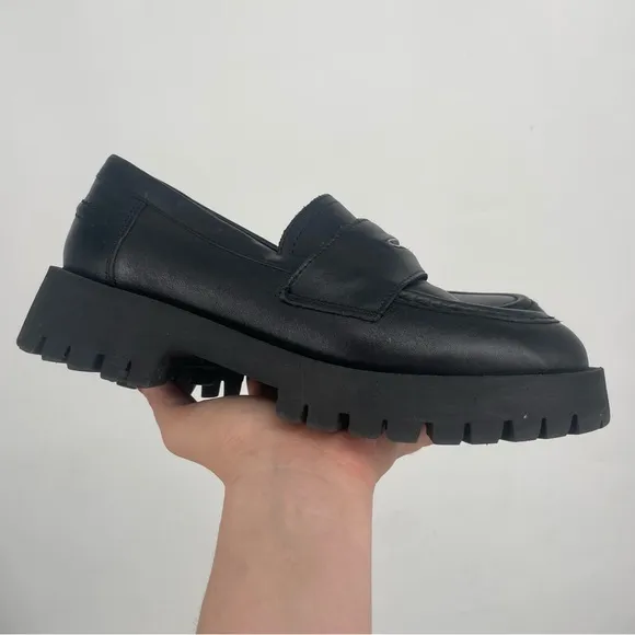 Steven Madden 9.5 Lawrence Black Leather Chunky Lug Sole Loafers Platform Office