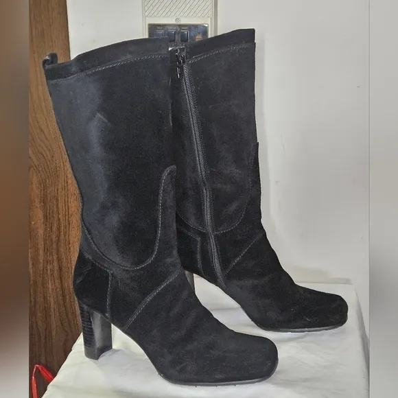 Stuart Weitzman calf boots black suede