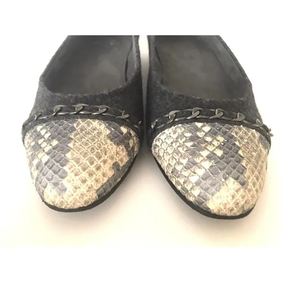 Stuart Weitzman Legacy Ballet Flats 9M Gray Wool Leather Snake Cap Toe