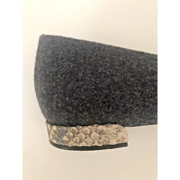 Stuart Weitzman Legacy Ballet Flats 9M Gray Wool Leather Snake Cap Toe