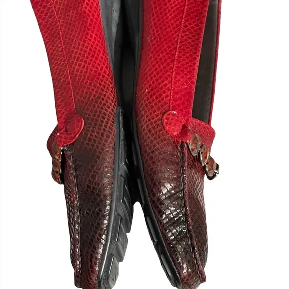 Stuart Weitzman Loafers Snake Skin Pattern Red Ombre bejewelled Sz 8M