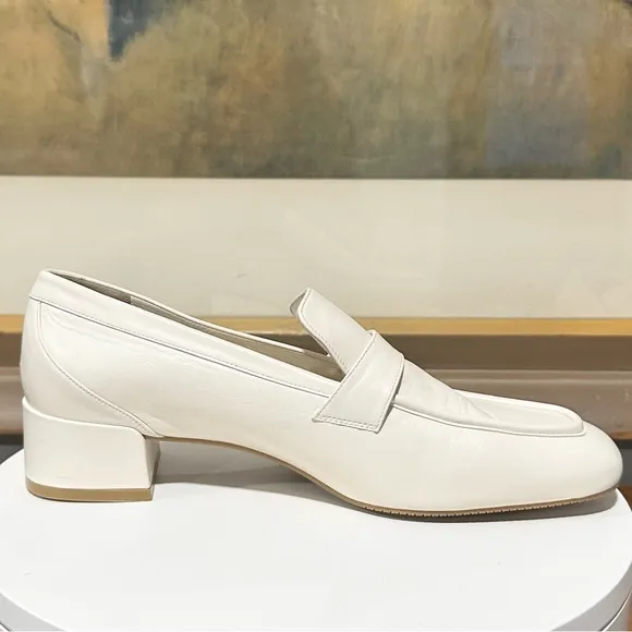 🌹STUART WEITZMAN🌹 Sleek Leather Square-Toe Loafers Size: 10B