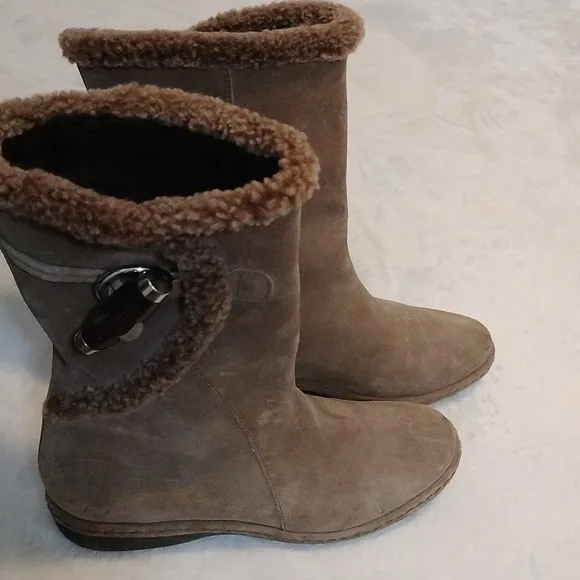 Stuart Weitzman Suede Mid-Calf Boots size 5m