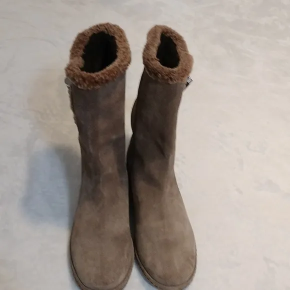 Stuart Weitzman Suede Mid-Calf Boots size 5m