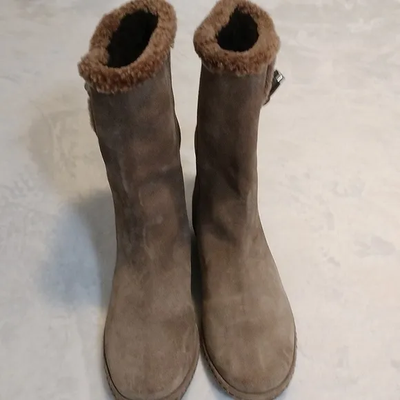 Stuart Weitzman Suede Mid-Calf Boots size 5m